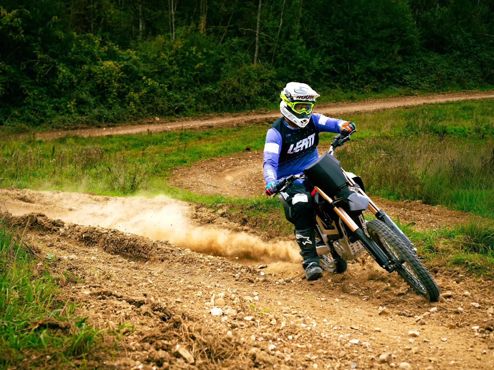 _GTC8694-Edit